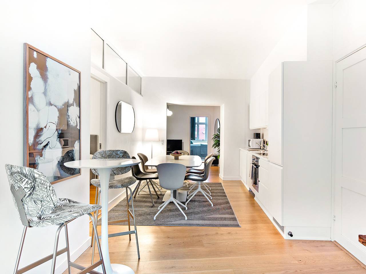 Entire apartment, Leaves 1 - Charming Ap for 8 persons in Central Copenhagen in Copenhagen City, Copenhagen