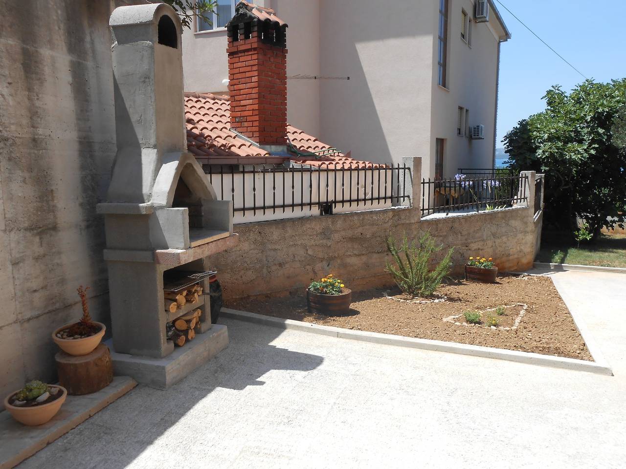 Ganze Wohnung, Studio Appartement mit Balkon und Meerblick Okrug Gornji, Ciovo As-13859-a in Okrug Gornji, Ciovo