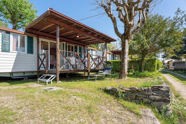 Caravan 'Mobile Home Comfort Standard' with Lake View, Shared Pool and Wi-Fi in Comune di Pettenasco, Lake Orta