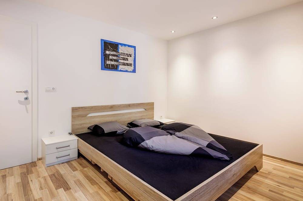 Ganze Wohnung, Apartment Viktoria mit privatem Garten zum feiern mit Familie und Freunden in Tschars, Kastelbell-Tschars