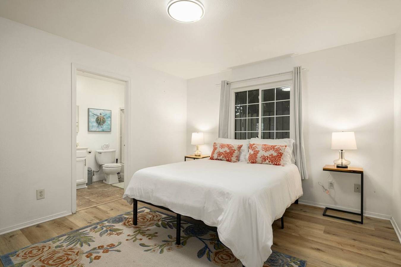 Lanzit Bnb - 35 Percent off June! Low Fees! in Los Angeles, Los Angeles County