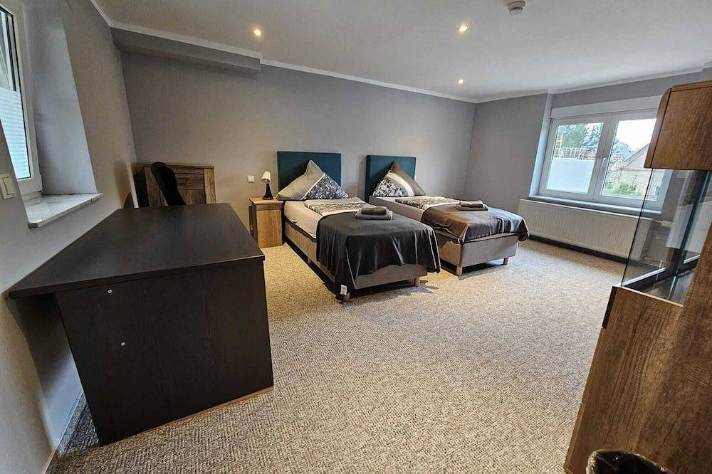 Ganzes Haus nur für Dich. Modernes Haus, Boxspringbetten, schönste Lage, 8 Perso in Weilerswist, Rheinland