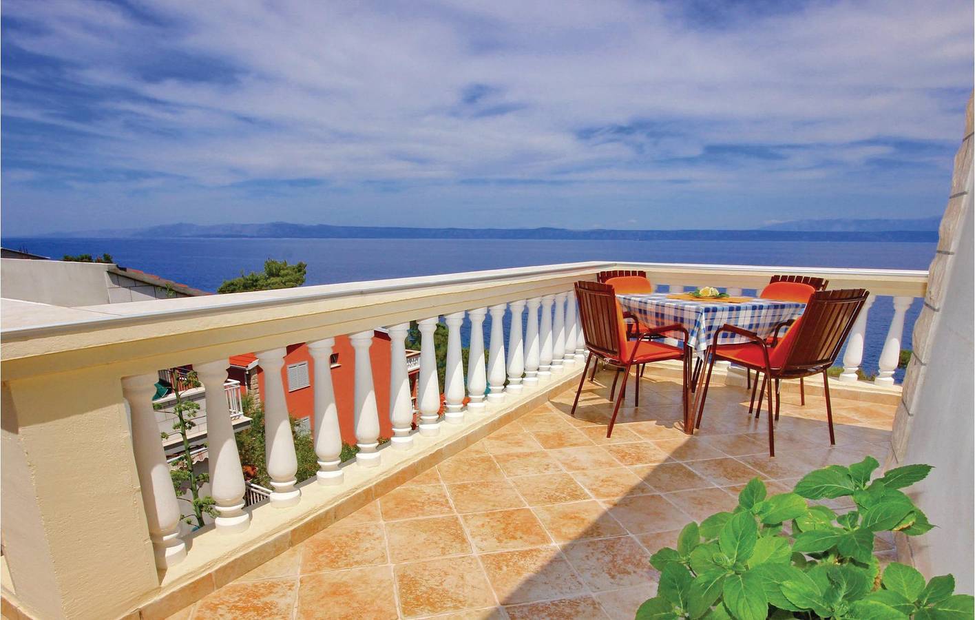 Ganze Ferienwohnung, Charmantes Apartment, 1,5 km von der Küste entfernt, mit WLAN, Klimaanlage, Terrasse und Parkplatz in Blato, Korcula