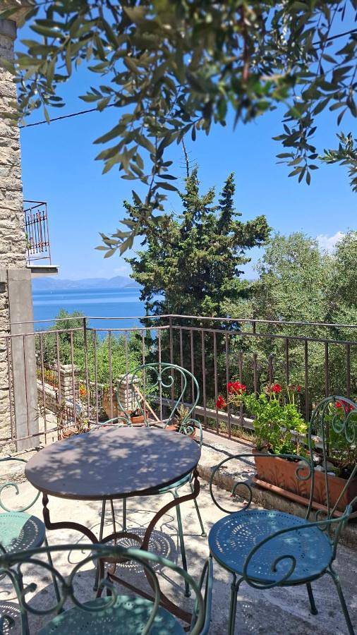 Villa pour 4 personnes, avec terrasse et vue à Ithaque - 2
