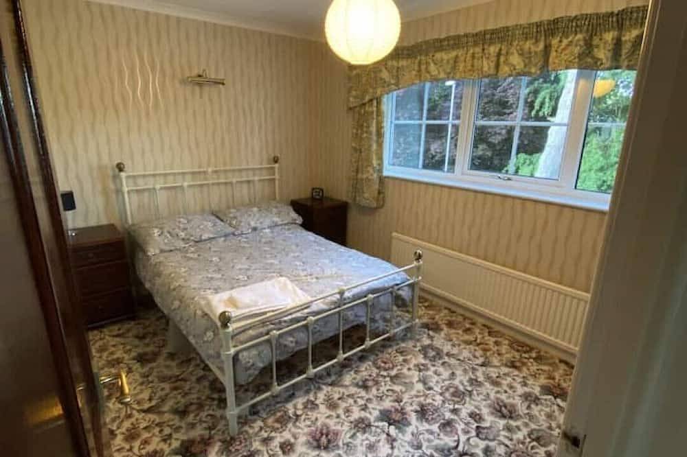 Exquisite Manor House Cul de sac Sleeps 8 with Private Parking in Darlington