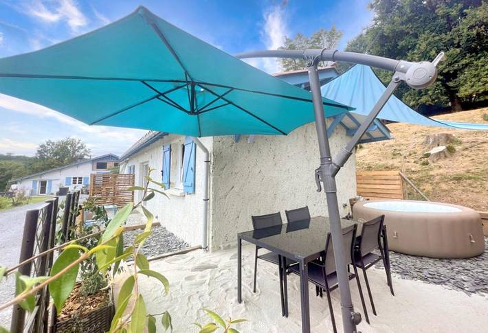 Location de vacances pour 6 personnes, avec vue et jardin, animaux acceptés à Habas - 2
