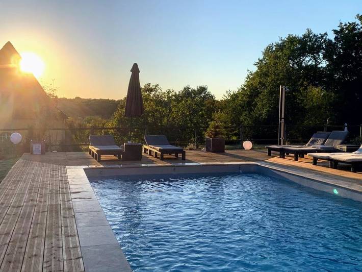 Location de vacances pour 6 personnes, avec jardin ainsi que vue et piscine à Mauzac-et-Grand-Castang - 4