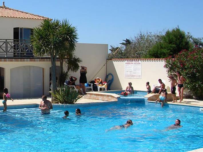 Camping für 4 Personen, mit Pool auf Île d'Oléron