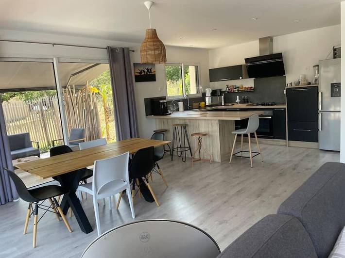 Location de vacances pour 8 personnes, avec jardin ainsi que vue et piscine à Villefranche-de-Rouergue - 3