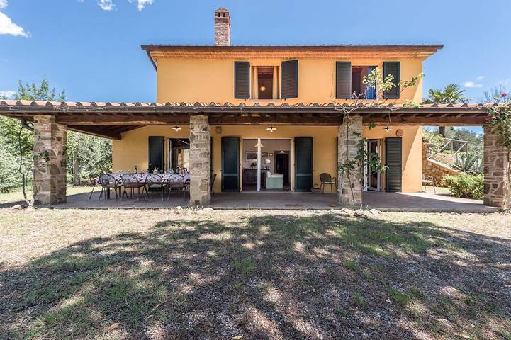 Villa pour 12 personnes, avec jardin, animaux acceptés à Lucignano