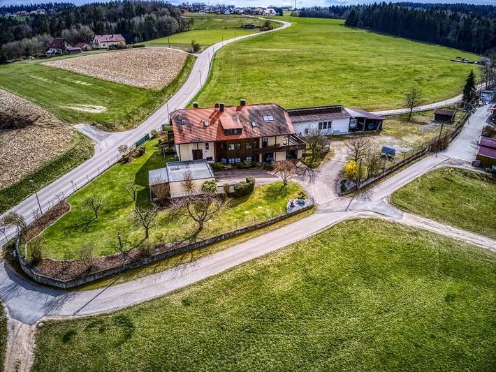 Ferienhaus für 5 Personen, mit Balkon und Garten