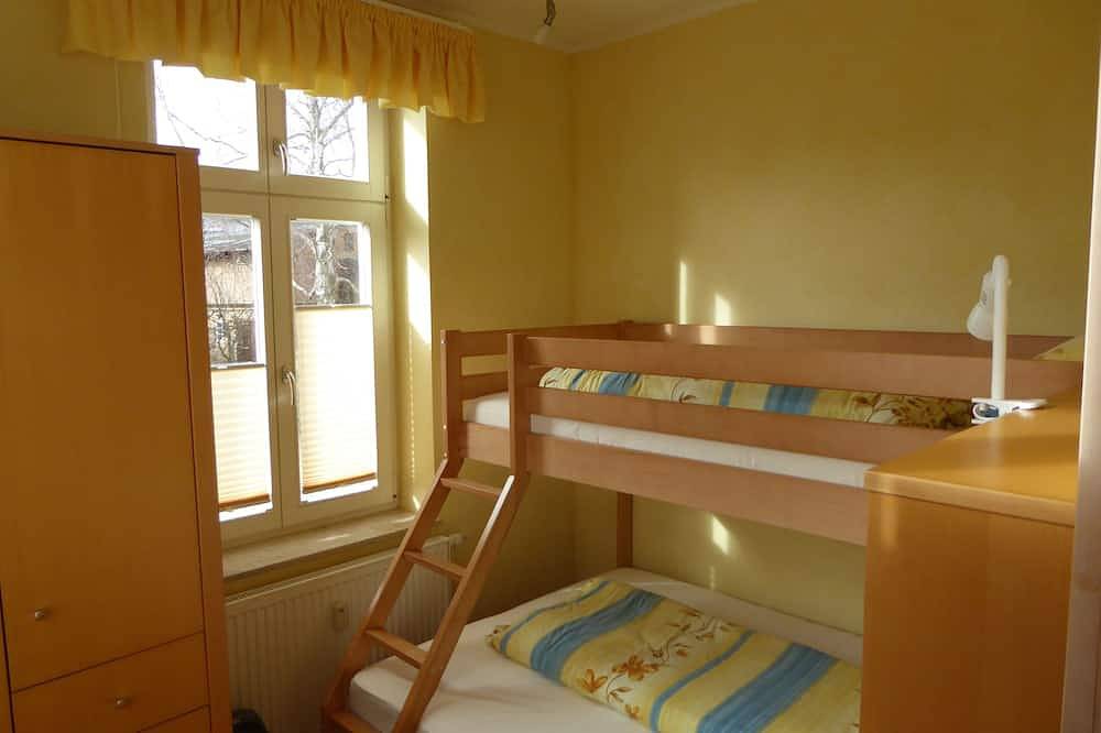 Ganze Wohnung, Komfortable Ferienwohnung direkt am Sandstrand in Hauptstrand Glowe, Glowe