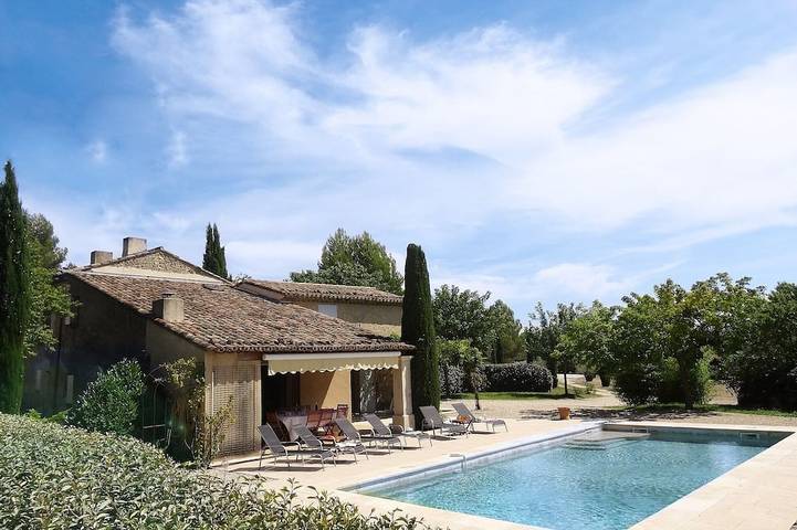 Location de vacances pour 6 personnes, avec Terrasse et Jardin à Cucuron