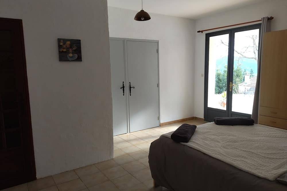 Le Cévenn'hols - Gîte 2 Terrasse Dans Propriété au Calme in Le Vigan, Cévennes