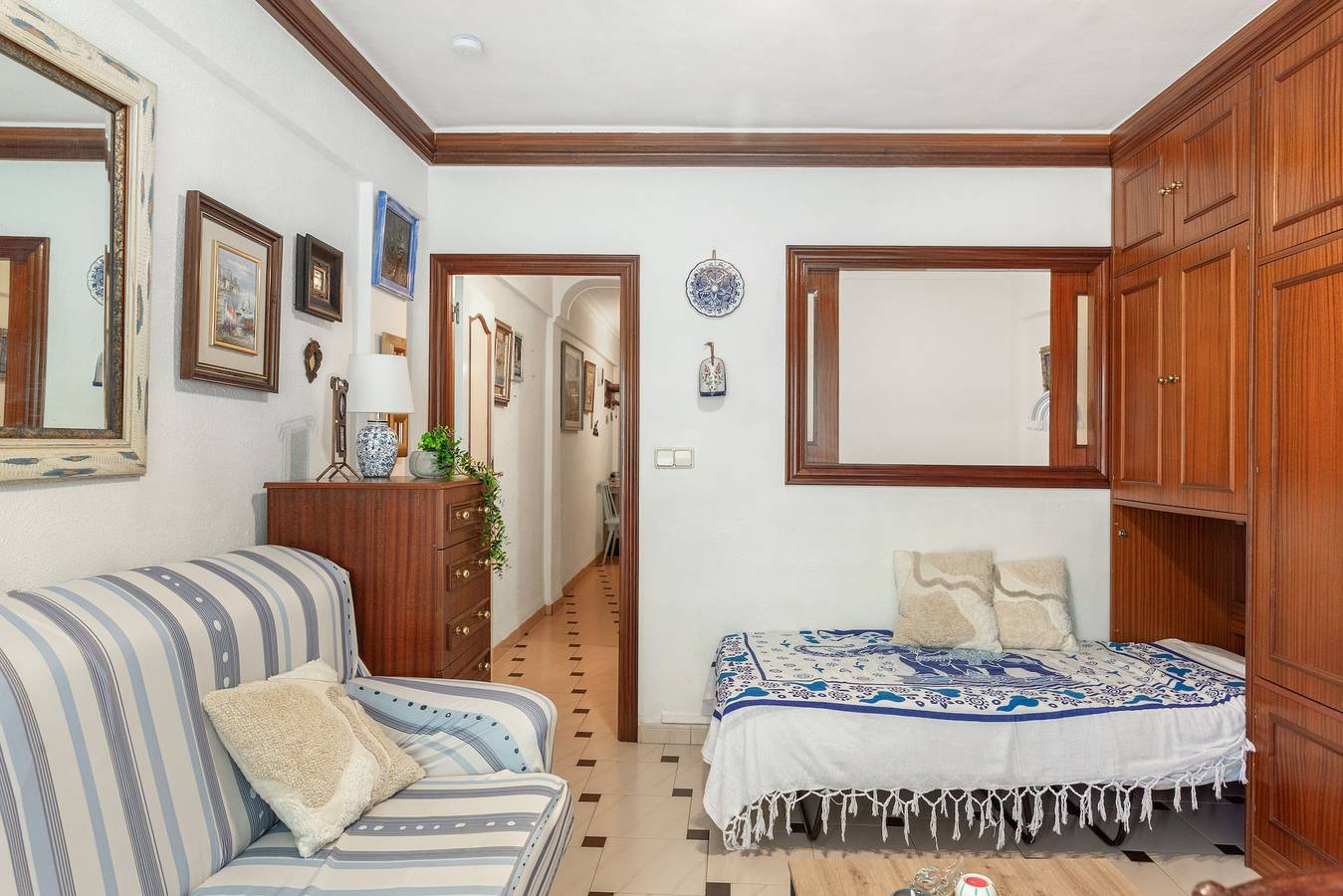 Apartamento entero, Apartamento 'Playa a los Pies del Castillo' con vistas al mar, Wi-Fi y aire acondicionado in Platja de Sant Antoni (Cullera), Cullera