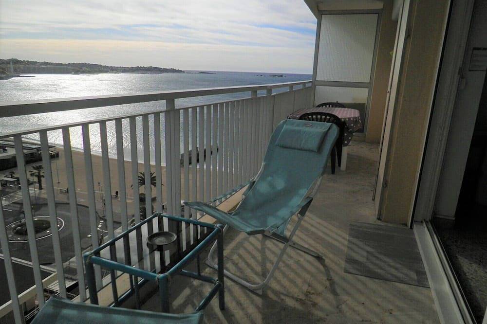 Appartamento intero, F2 con Waterfront vista sul Mediterraneo mare e Saint-Raphael in Fréjus Plage, Frejus
