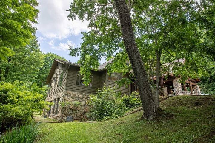 Lodge for 16 people, with hot tub in Sugar Mountain