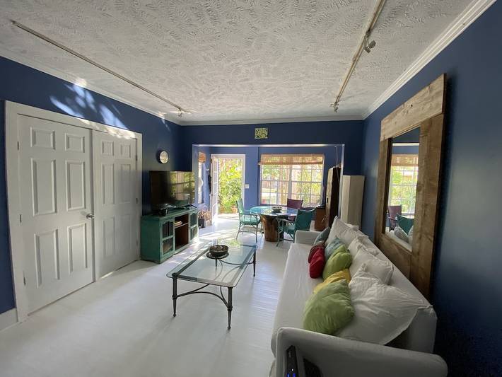 Vacation rental for 4 people, with yard and terrace in Coconut Grove