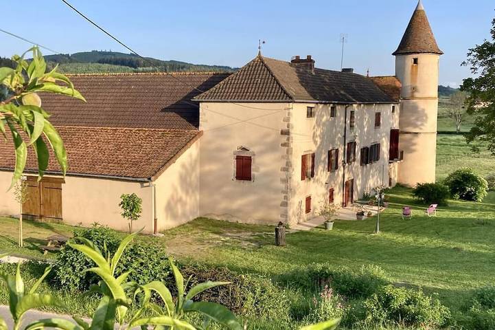Gîte pour 4 personnes, avec jardin à Sivignon