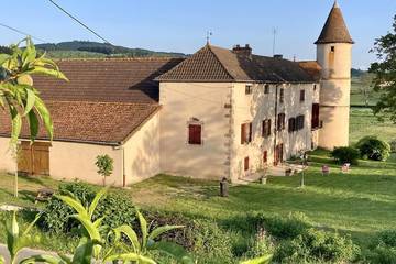 Gîte pour 4 personnes, avec jardin à Sivignon