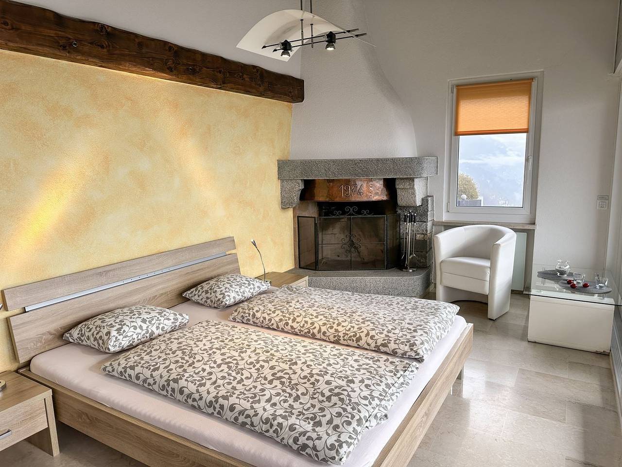 Ferienhaus mit schönem 180° Panoramablick, freistehender Fasssauna und Hot Pot in Minusio, Tessiner Alpen