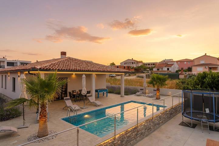 Villa für 8 Personen mit Garten in Pula-Medulin, Pula