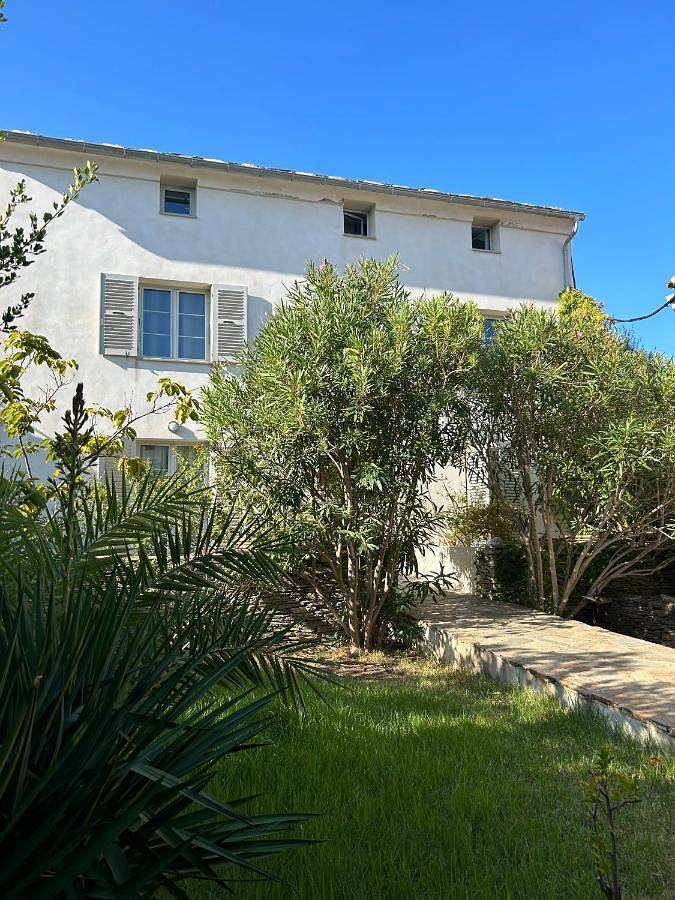 Hôtel pour 2 personnes, avec terrasse et jardin à Ersa - 2