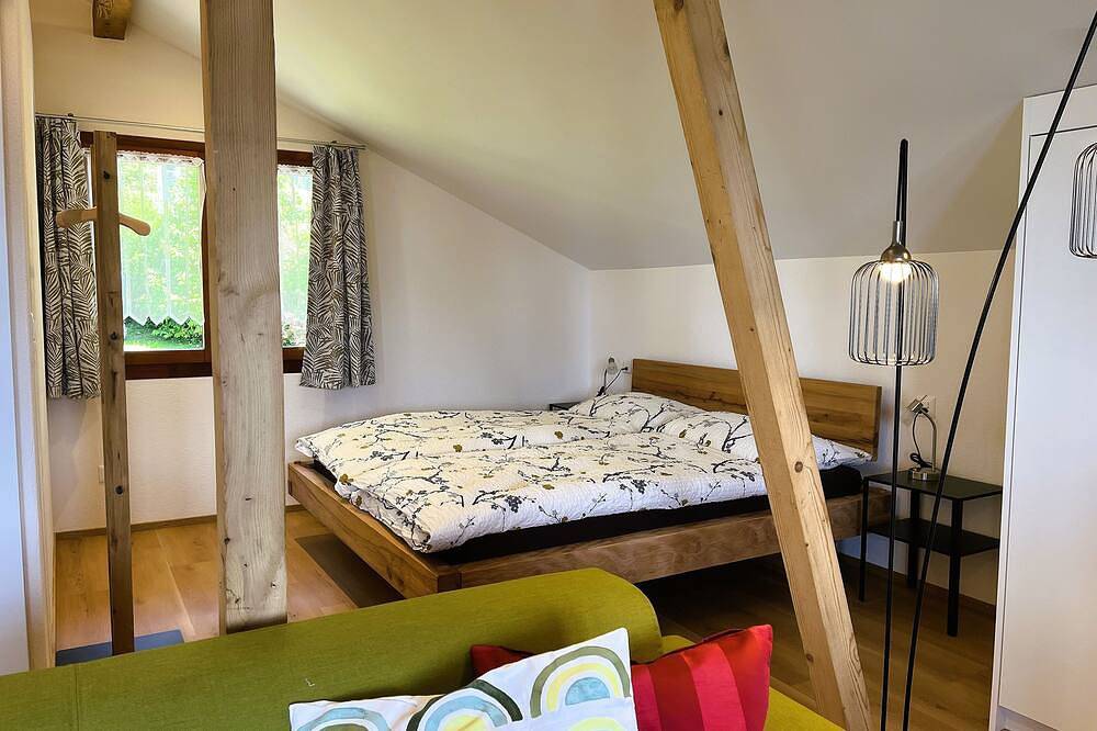 Helle Dachwohnung im Chalet Bärgblick in Vitznau, Vierwaldstättersee