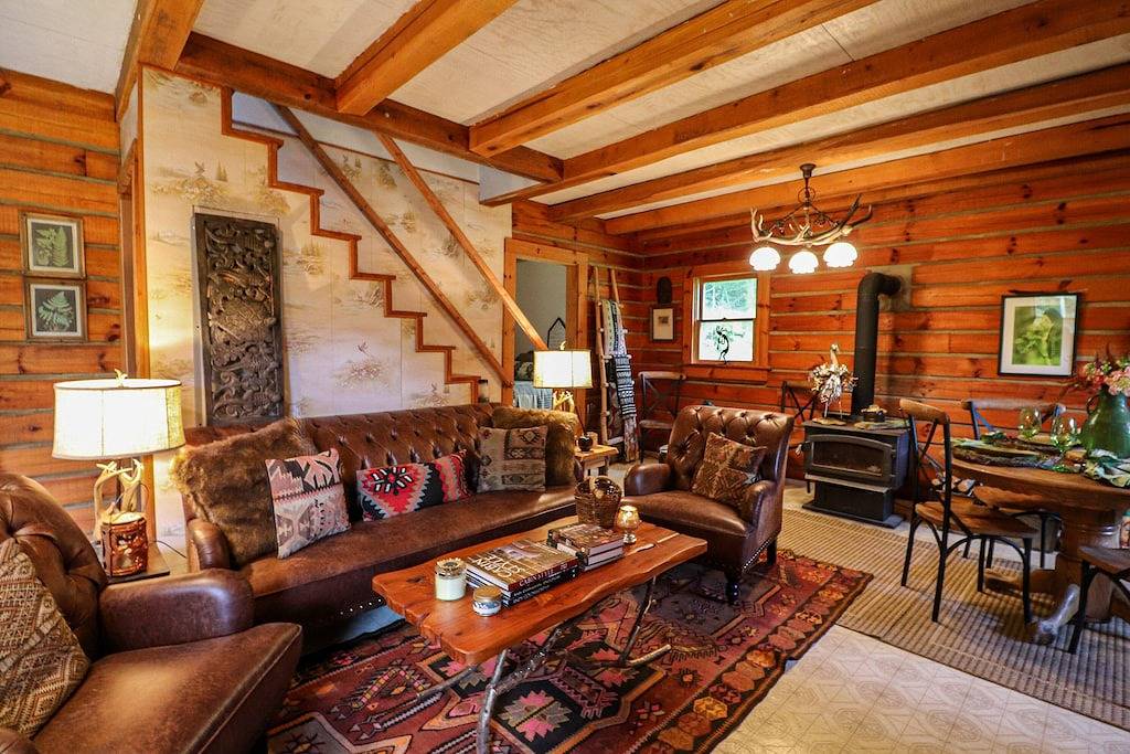 Buffalo Hollow Preserve & Cabin in the Blue Ridge Mountains\npet Friendly in Floyd County