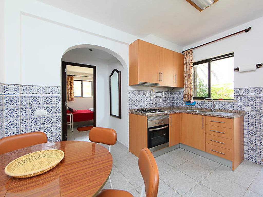Casa de Campo 'Ivone' com Vista Mar, Piscina Privada e Wi-Fi in Praia da Rocha, Portimão