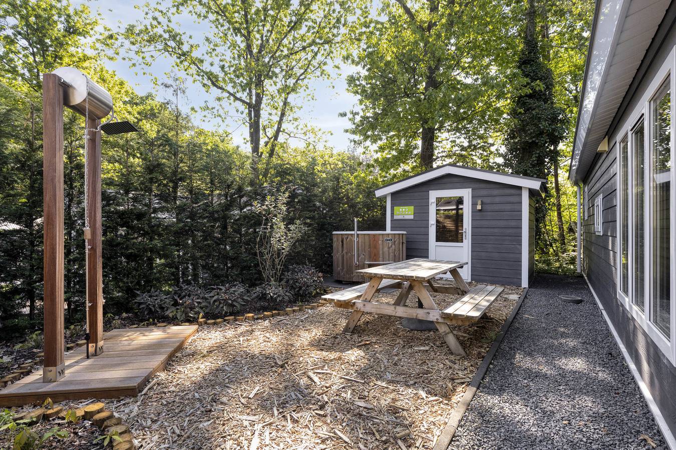 Vakantiepark De Thijmse Berg — Wellness Lodge met hottub | 2 personen in Rhenen, Provincie Utrecht
