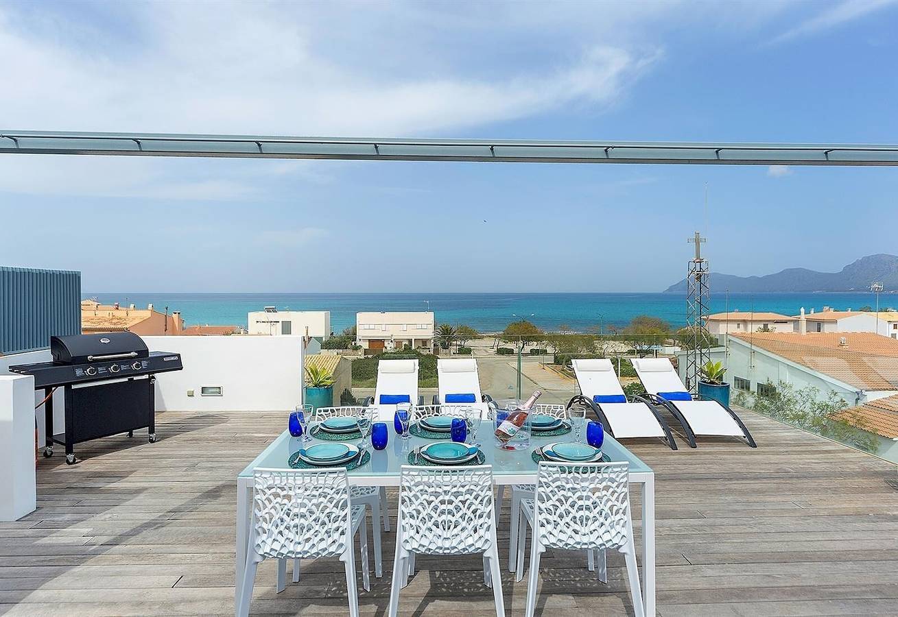 Modernes Haus mit Panoramablick auf das Meer auf Mallorca in Playa Son Serra de Marina, Santa Margalida