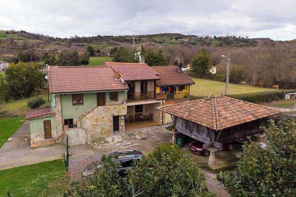 Ah Townhouse \"La Casina de Cués\". in Siero, Costa Verde (Spain)