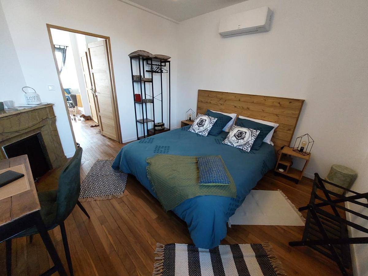 Appartement entier, One-Bedroom Apartment in Issoudun, Région d'Issoudun