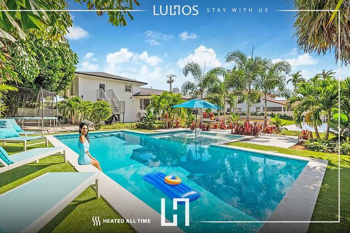 Chalet para 12 personas, con vistas además de piscina y jardín en Miami
