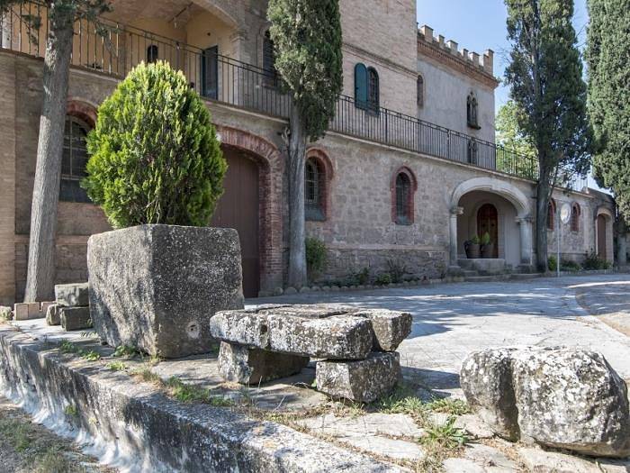Landhuis voor 14 personen met uitzicht op het meer in Castellnou de Bages, Pla de Bages DO
