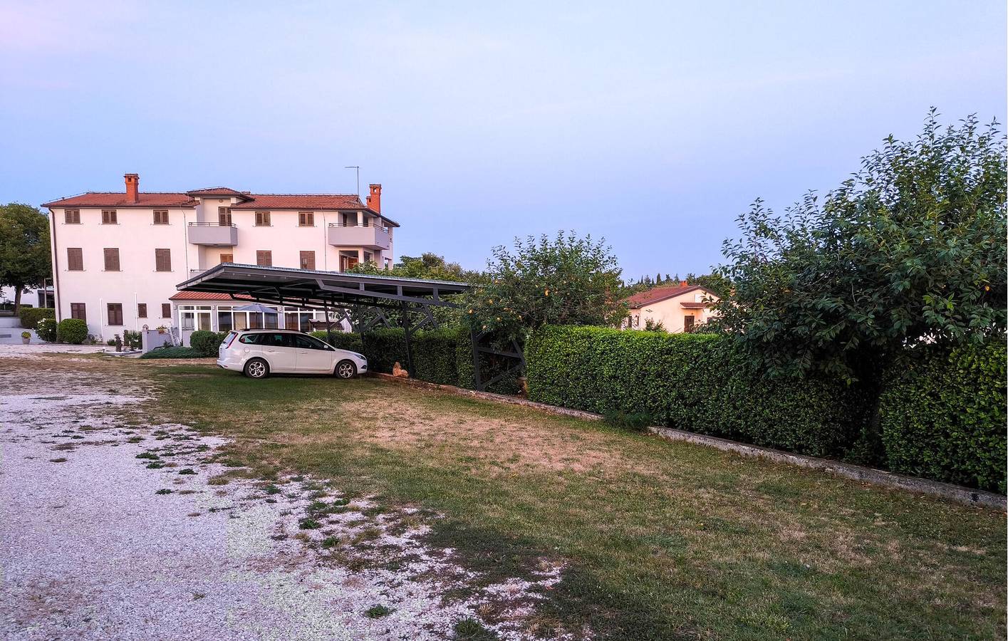 Gemütliche Ferienwohnung mit Terrasse und Parkplatz in der Nähe eines Bistros in Žminj in Žminj, Zentralistrien