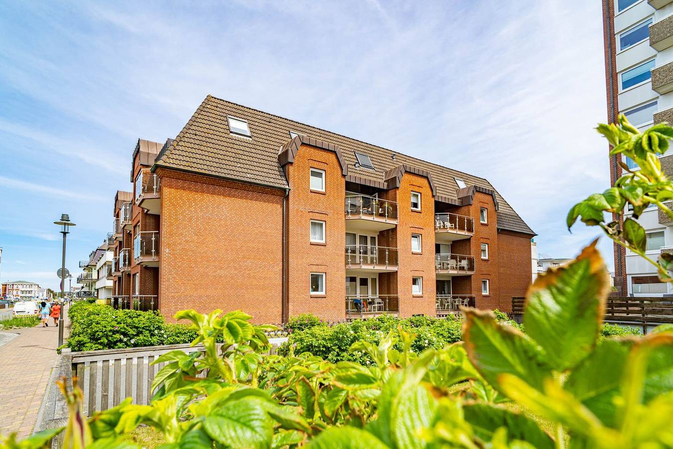 Ganze Wohnung, 2-Zimmer-Ferienwohnung für max. 4 Personen mit Balkon. - nur 300 bis zum Strand! in Westerland, Sylt (Gemeinde)