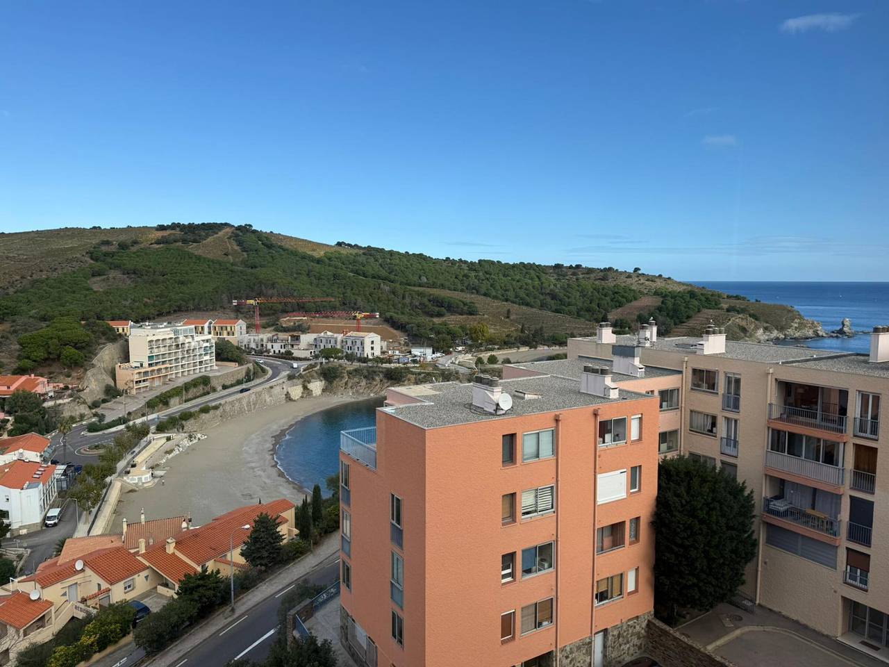 Appartement entier, Banyuls-sur-Mer: Appartement F2 avec Loggia et Parking, Proche Plage in Côte Vermeille, Banyuls-sur-Mer