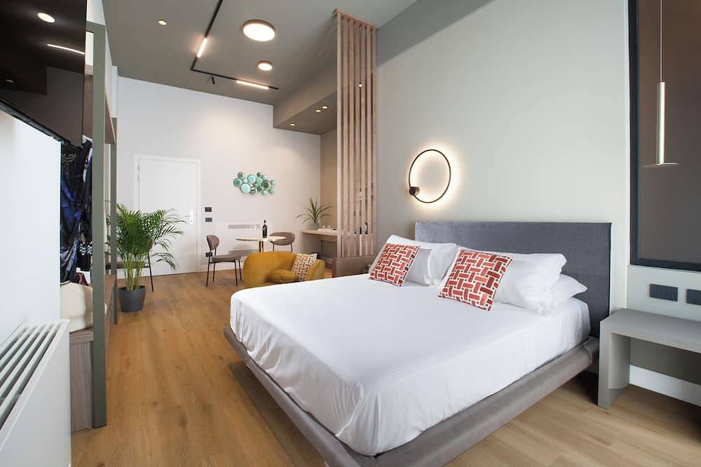 Entire apartment, Vesuvius Palace Aparthotel - Suite Nettuno in Ercolano, Vesuvio National Park