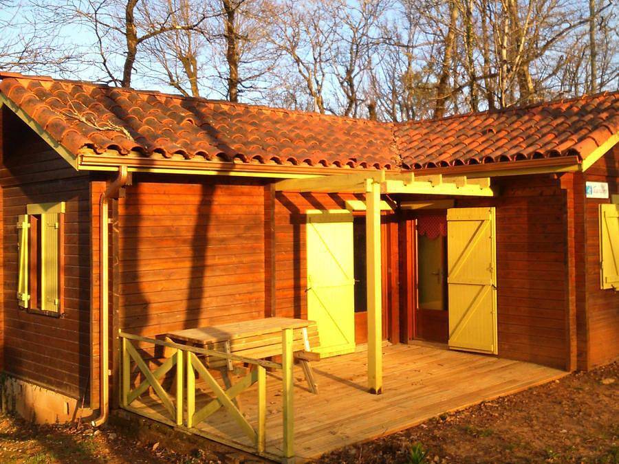 Camping Village Club L'Evasion - Chalet 6 personnes - 2 chambres in Puy-l'Évêque, Lot