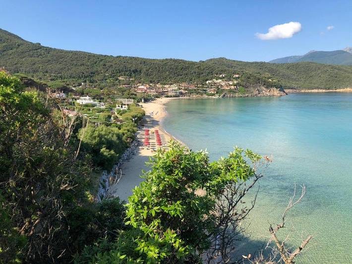 Casa vacanza per 4 persone, con balcone e panorama sull' Isola d'Elba