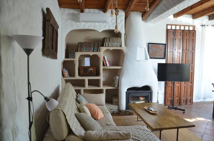 Location de vacances pour 5 personnes, avec vue et jardin, adapté aux familles dans El Colmenar - 2