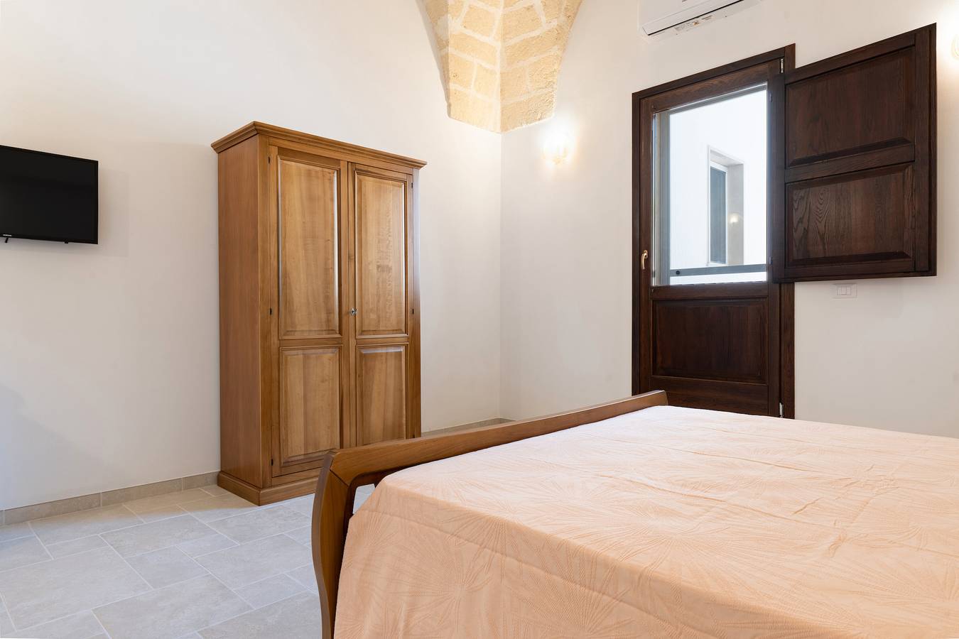 Habitación 'Piano Terra' con Jardín Privado, Wi-Fi y Aire Acondicionado in Pulsano, Golfo de Tarento