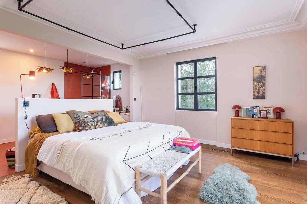 L’Intemporel – Bright family home with exceptional pool and view in Limonest, Rhône