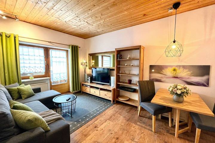 Ferienwohnung für 2 Personen, mit Balkon und Ausblick in Schwangau - 2