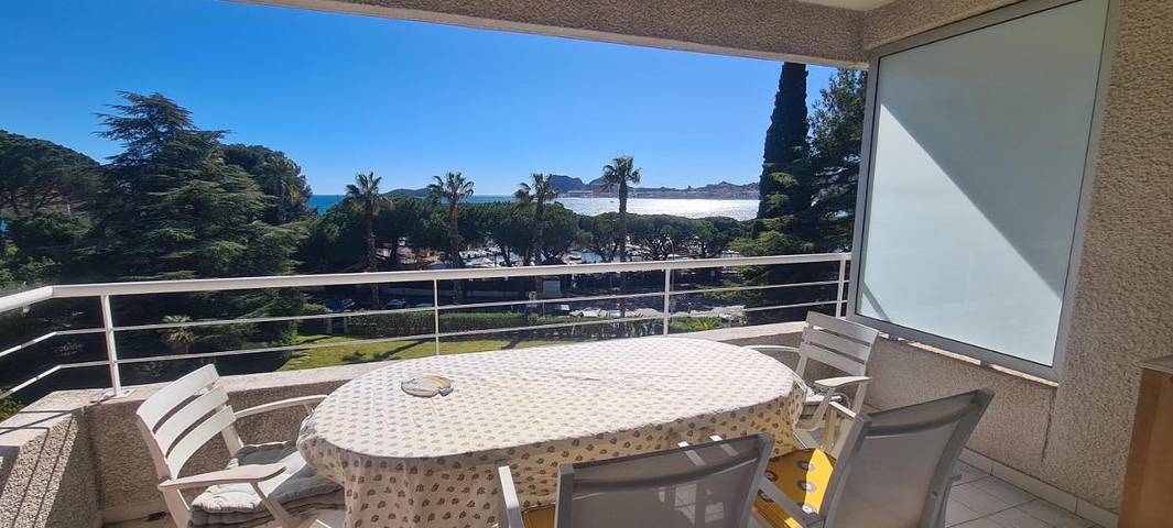 Appartement de vacances pour 4 personnes, avec terrasse et vue, animaux acceptés