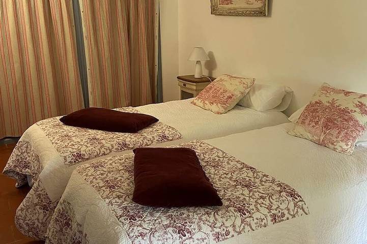 Gîte pour 6 personnes, avec balcon, animaux acceptés à Niozelles - 2