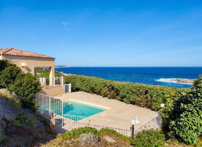 Villa pour 6 personnes, avec piscine et terrasse à Corbara