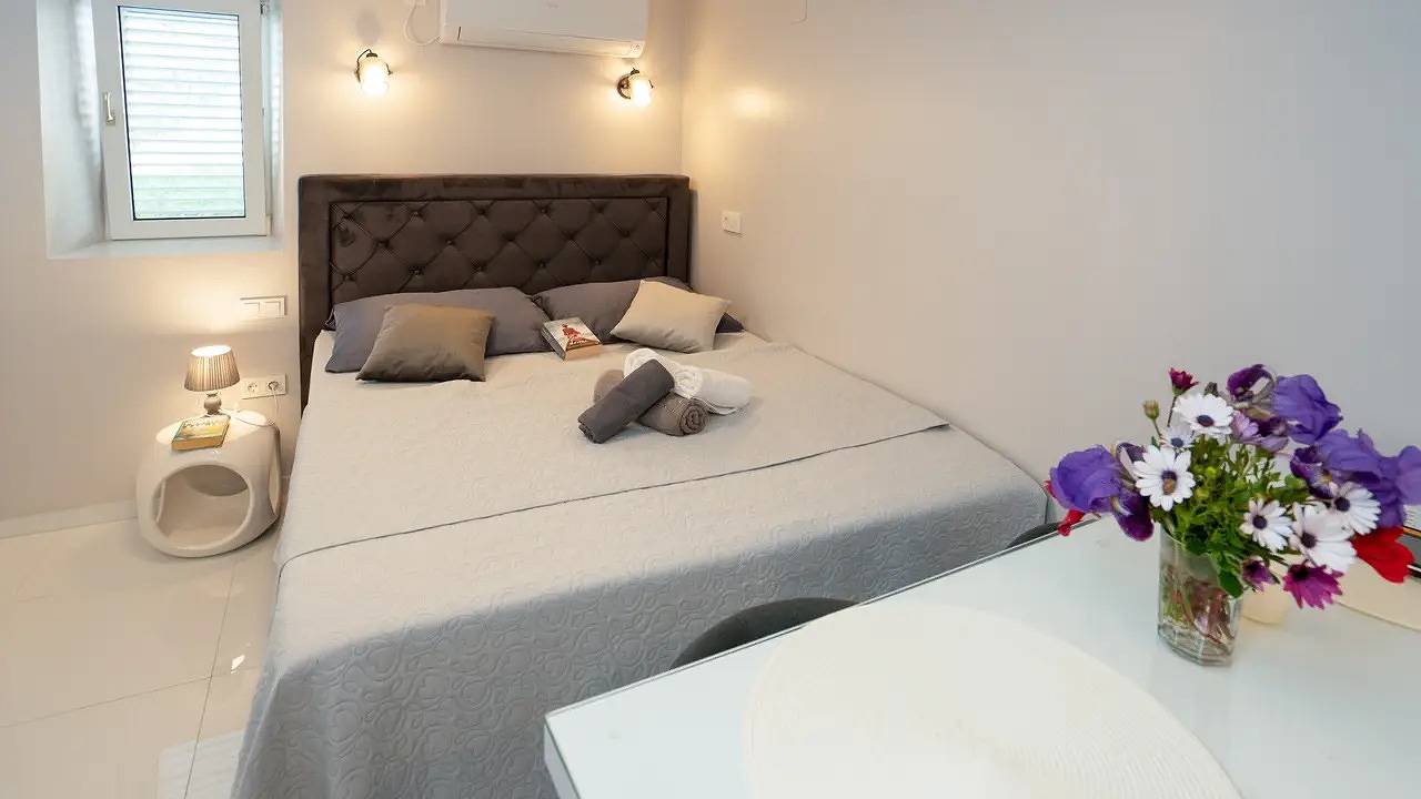 Ganzes Studio, Studio für 2 Personen (22 m²) in Poljana in Poljana, Insel Ugljan